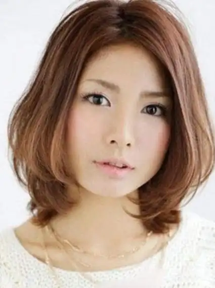 大圆脸的胖女人适合的发型