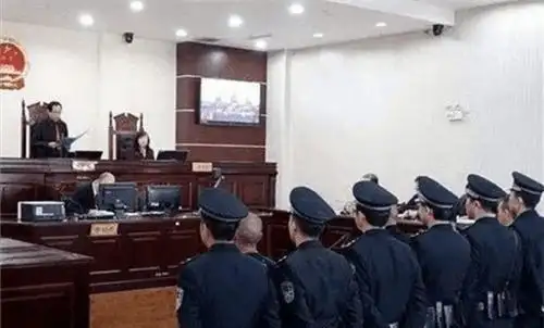 1993年青海女子燕志云虐女滚油灌嘴纱线缝口出狱后掘坟泄愤