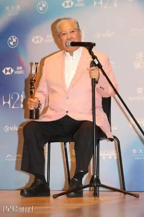 岁洪金宝老婆严控饮食:早晚仅吃黄瓜,血糖正常却营养不良