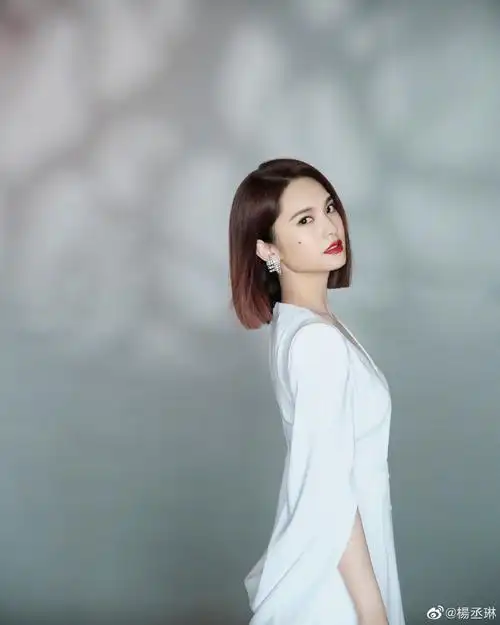 杨丞琳写真大片曝光短发造型又美又飒