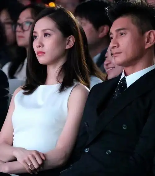 吴奇隆刘诗诗曝大瓜?网传二人已离婚分财产,网友:这是