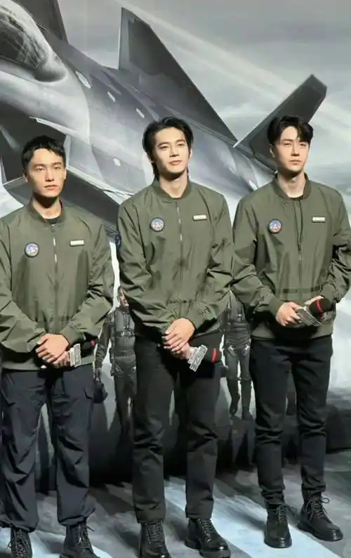 易烊千玺转幕后?刘宇宁不扛剧?丁程鑫被芒果二次退货?于适对标王一博?