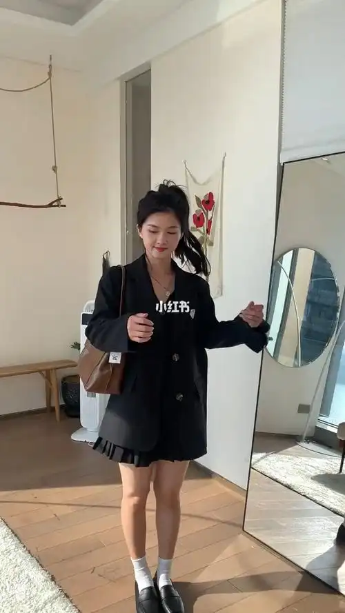 身高160体重95斤,小个子的我什么都敢穿,穿得了休闲风,驾驭得了紧身衣