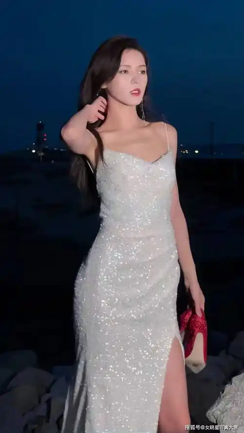 最后,期待张予曦在她的演艺事业上取得更多的成就,也希望她在生活的