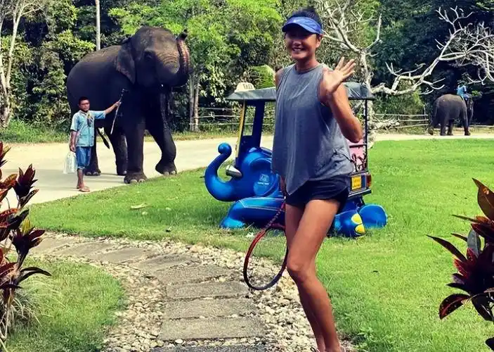 瞿颖爱情:四段恋情皆被伤到体无完肤,年过半百仍未寻到人生真爱_邹雄