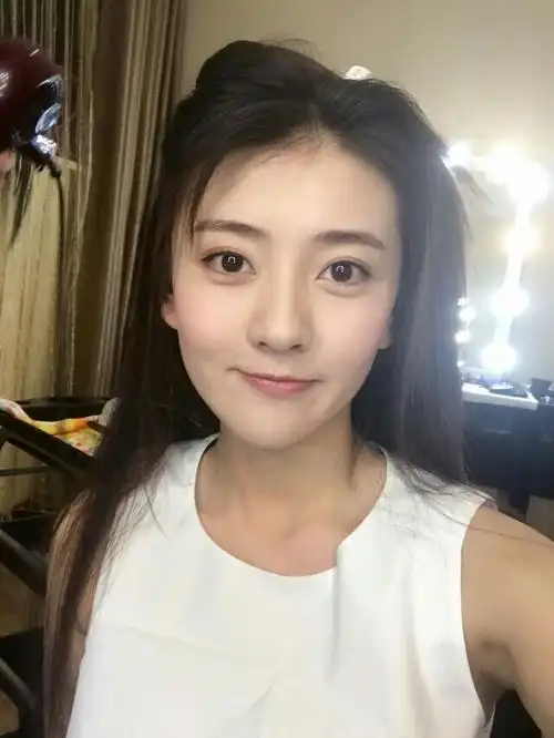 梁洁曲小檀直播发照