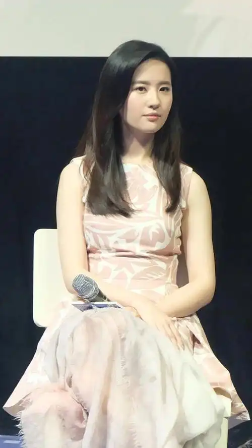 刘亦菲——早期活动无美颜