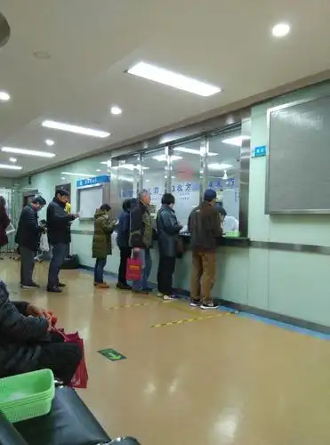 居住在三线城市的平民患者去三甲医院看病有"尊严"吗?