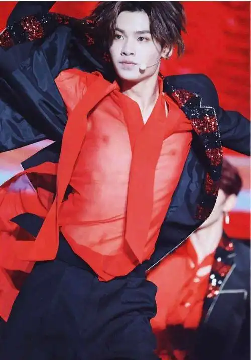 黄明昊毕雯珺透视装有感, 范丞丞大型露腹肌性感爆棚