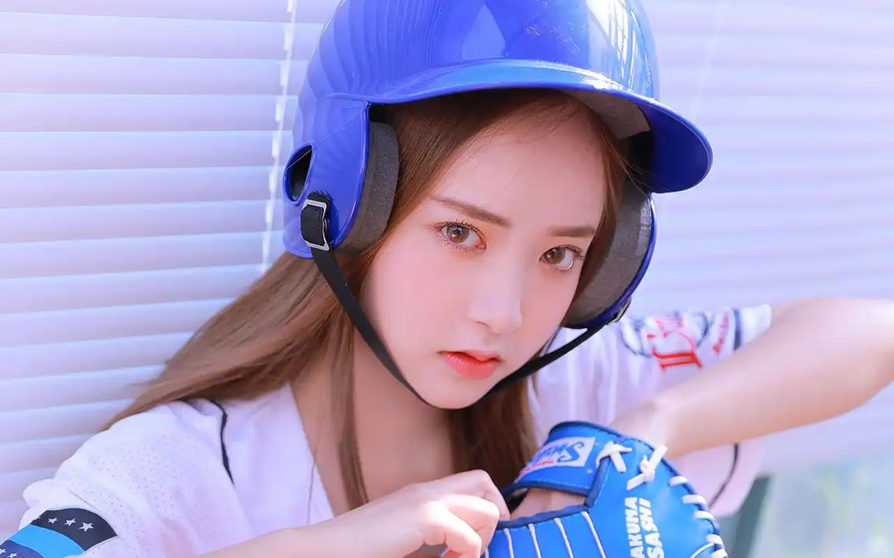 可爱棒球服美女小清新写真高清桌面壁纸