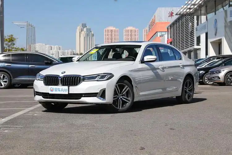 【2022款 宝马5系 改款二 530li xdrive 豪华套装汽车报价_图片_参数