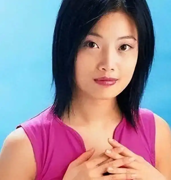 容祖儿的"特殊"情史,下嫁"干爹"的儿子,"智夹春卷"上位