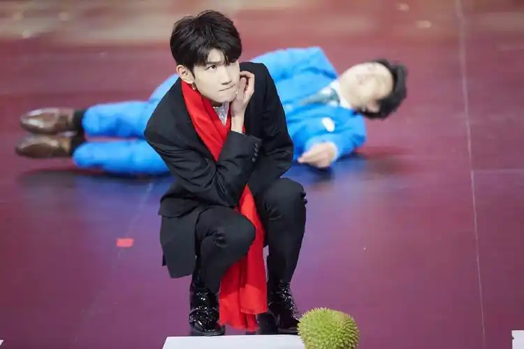 简介:王源《王牌对王牌》美猴王形象图片,分享一组王源图片给大家,图