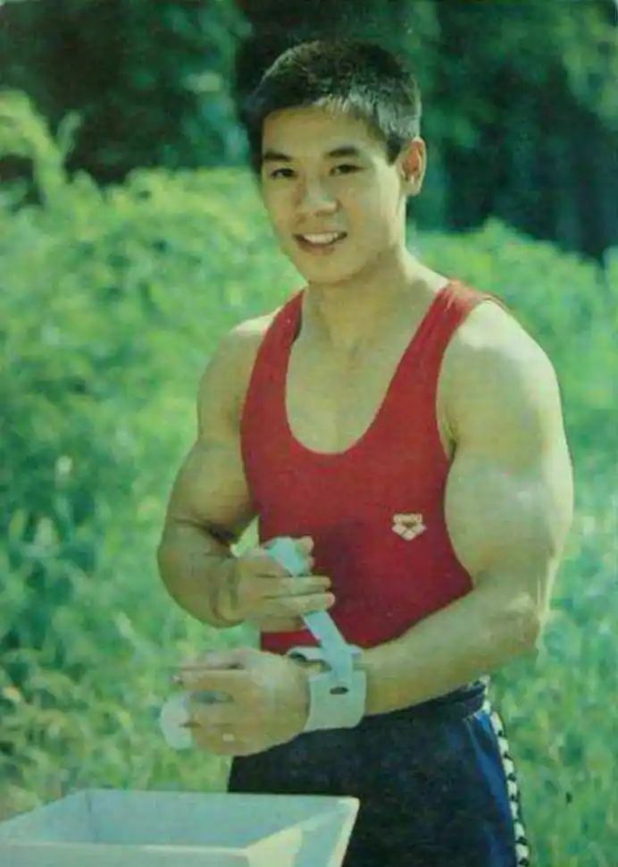 从巨亏30亿到年度营收138亿的"国潮"品牌,李宁如何用数字化逆转命运?