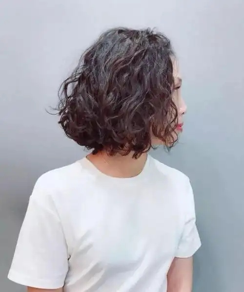 烫到顶的短发都有哪些,烫发图片,发型图片