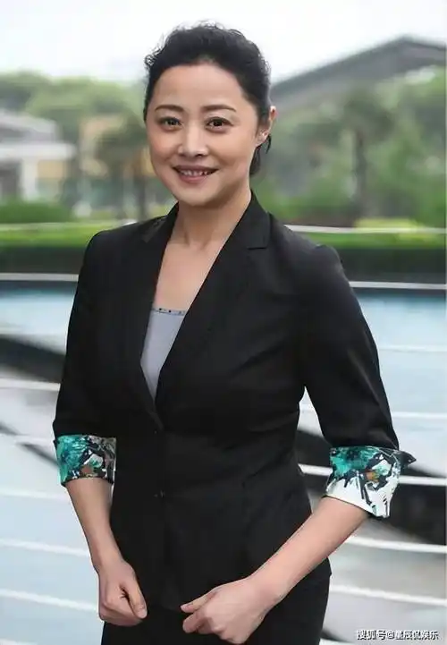 刘蓓3段婚姻2次离三婚带着二夫孩子再嫁前夫现婚姻状况如何