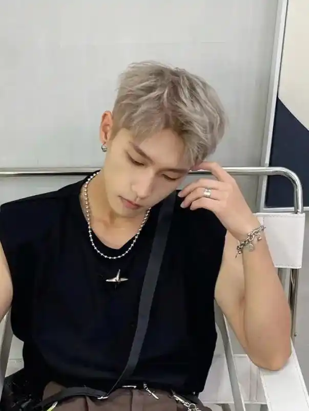 立体前刺 痞帅短发.男孩子一定要尝试发型 这个真的帅爆了93 - 抖音