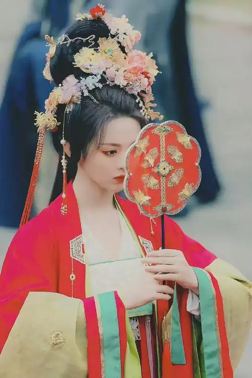 七时吉祥杨超越大婚造型