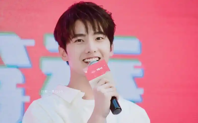 杨洋有哪些笑得特别干净好看的照片