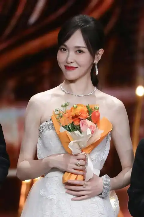 唐嫣生图太美啦