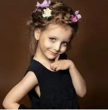 幼儿园小女孩夏天好看的扎发发型图片