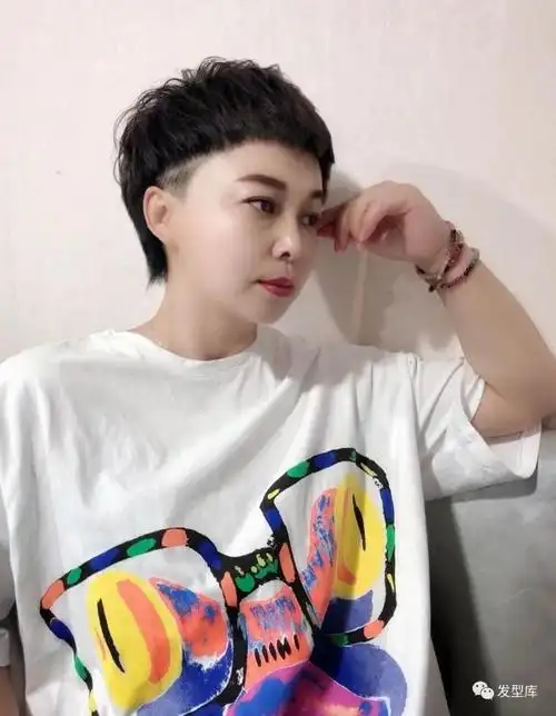 精致的超短发