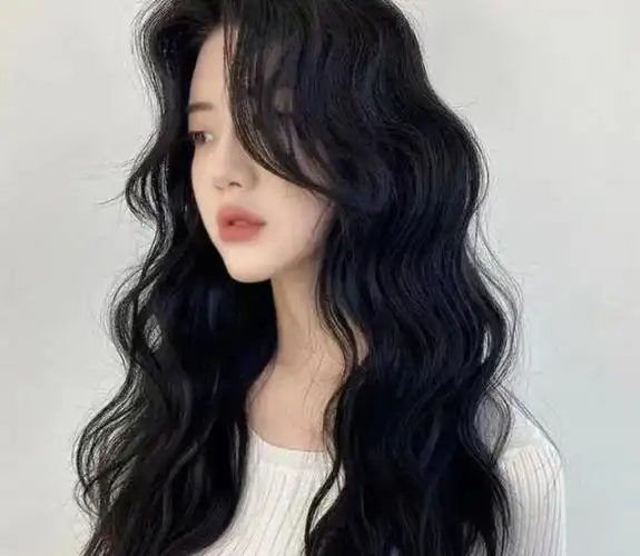 中长发黑色减龄2022,减龄发型都有哪些