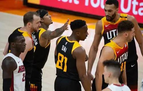 犹他爵士队在美国nba各大媒体实力排行榜上全部排名第一