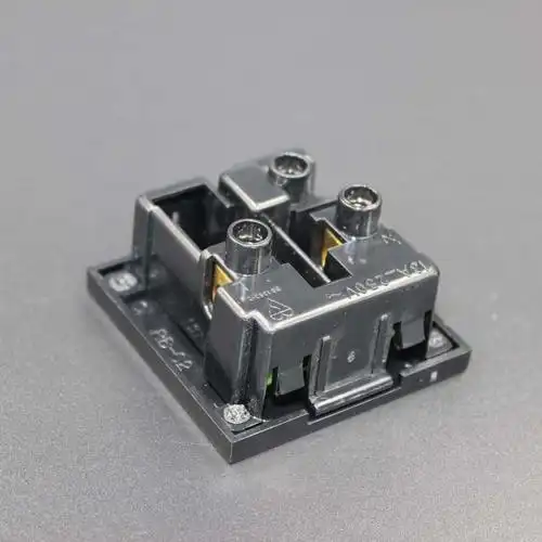 尼龙铜材料 pdu 工业插座/英国 3 针连接器/英国灯泡插座 - buy pdu