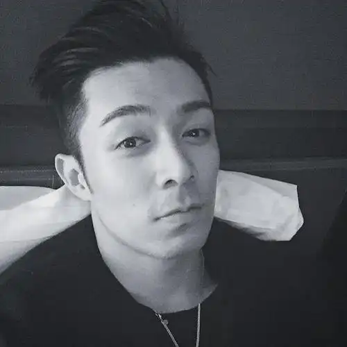 周柏豪头像超清