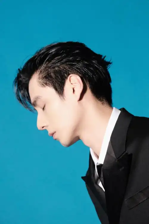 一天三两事##定格这一天##胡一天风度三月刊封面##多面的胡一天