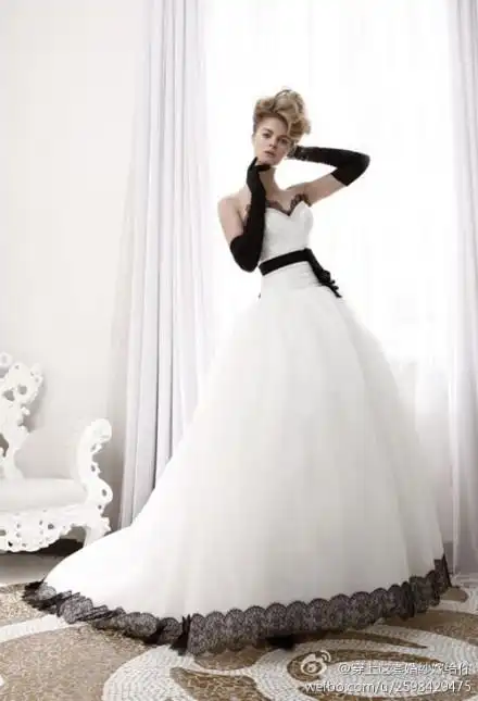 白婚纱,黑蕾丝,美美
