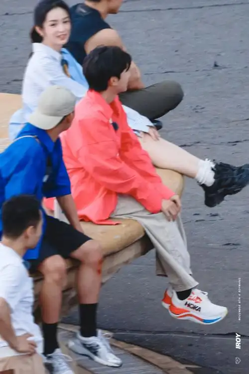 王源城市捉迷藏