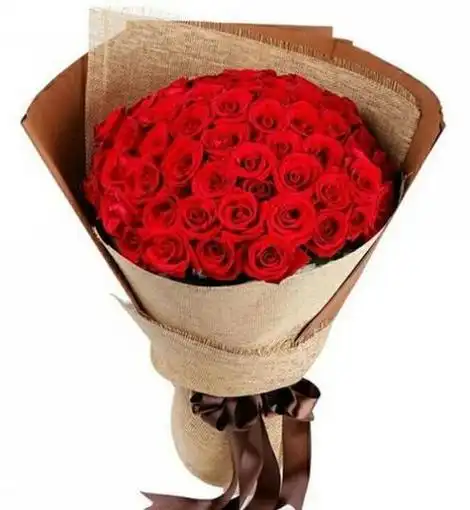 红玫瑰花束怎么包装