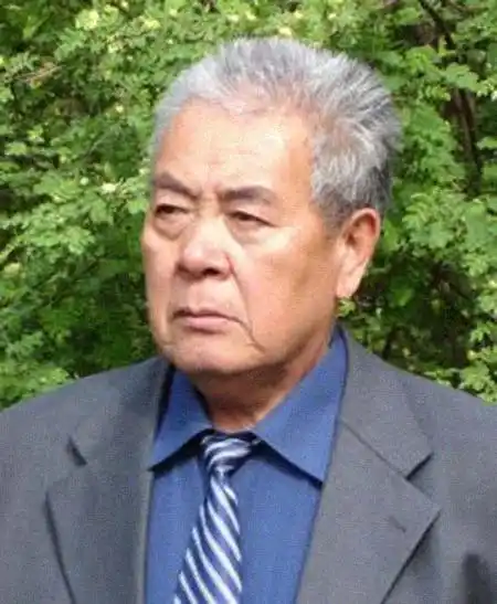 周铁 简历 - 名人简历