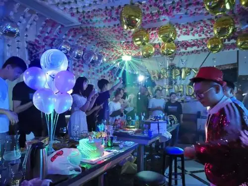 纸短情长,师恩难忘--聚点ktv量贩_生日