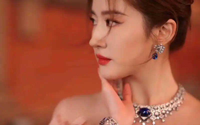 绝美公主!刘亦菲宝格丽晚宴官方记录cut