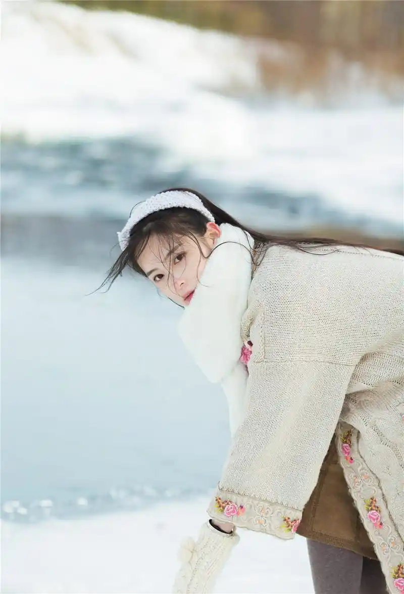 孙安可清新冬日大片曝光厚积薄发多部作品待播