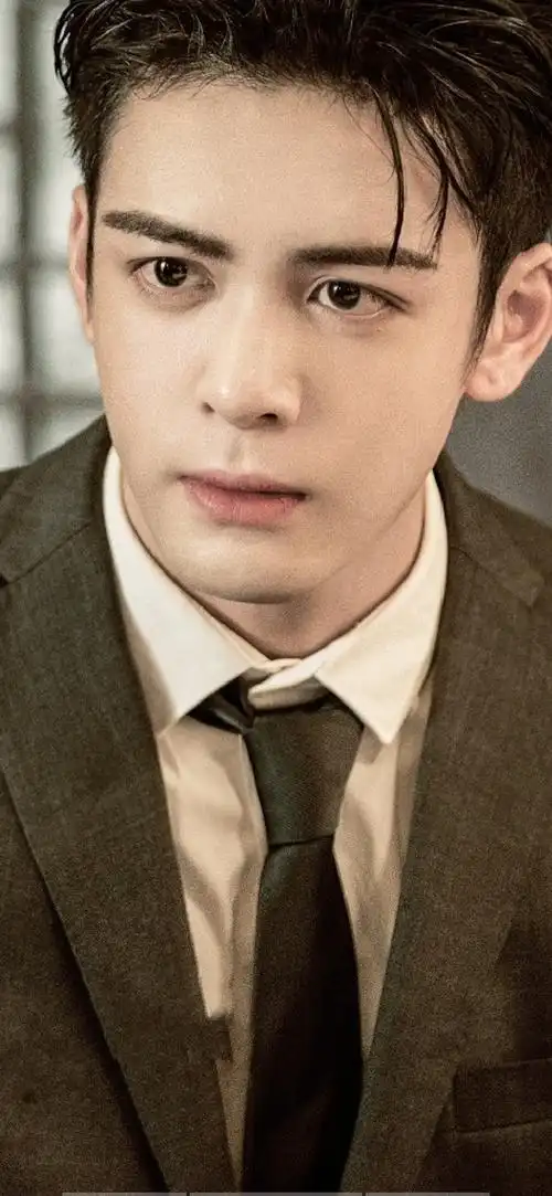 曾舜晞 壁纸 吴邪 终极笔记