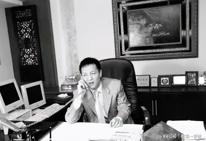 富豪周正毅入狱后嫌监狱太热给牢房装空调服刑16年赚30亿