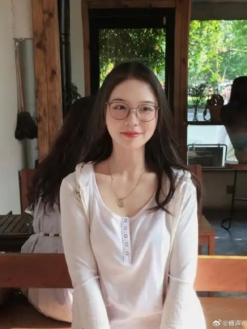 戴眼镜感觉智商-10