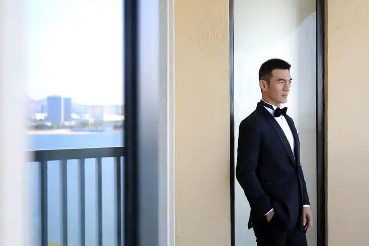 任天野凭狙击手荣获年度最佳网络电影男演员