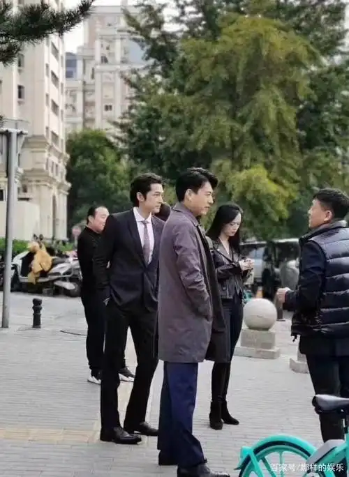 张杰晒多位明星合影,胡歌靳东很帅气,孙俪姚晨气质好