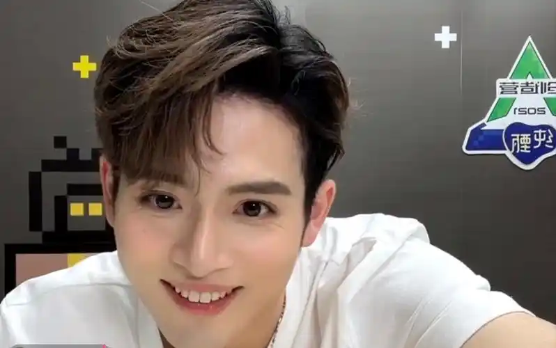 【近田力丸rikimaru】今天也是努力学习中文的丸子