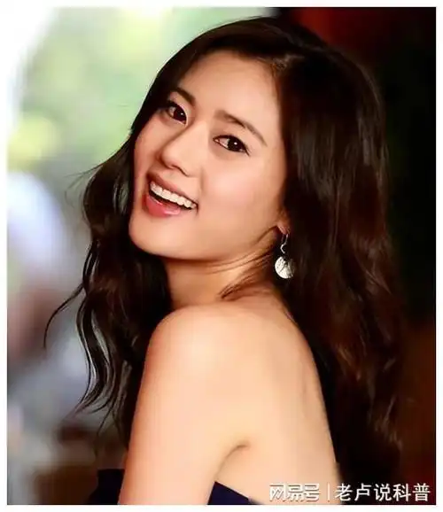 秋瓷炫:我这一生明智的决定,就是39岁冒险为中国籍小|