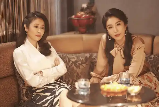 林心如服老,出演高端陪酒女,与闺蜜开撕抢男人