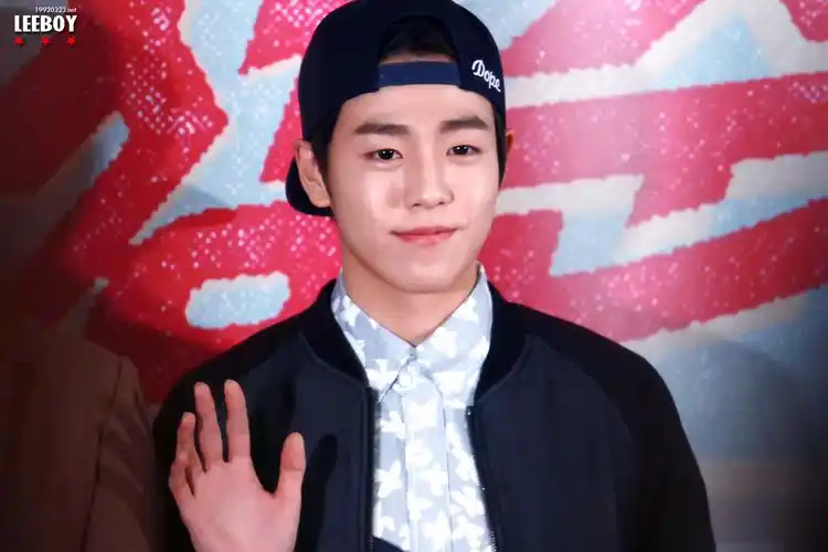 李玹雨壁纸图片