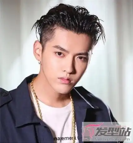 男生背头发型 展现帅气男人味_发型站_最新流行发型设计发型图片与