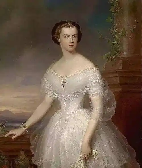 17岁嫁给准姐夫,却被暗杀,现实中的茜茜公主竟然这么惨