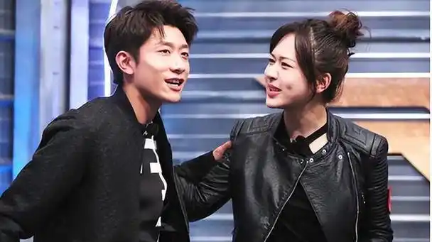 杨紫突然官宣,张一山点赞上热搜!网友:恭喜,这一天终于来了!